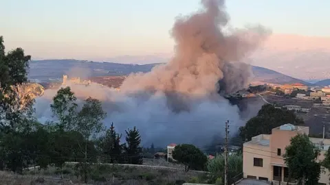 Israeli Bombing Raids Target Southern Lebanese Territory