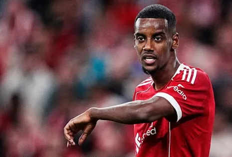 Alexander Isak's First Appearance Delivers Star Power Despite Evident Lack of Match Fitness