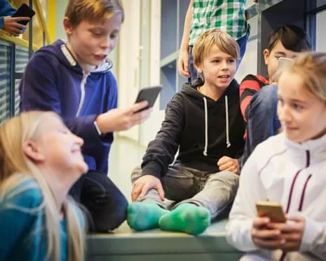 The Scandinavian nation to Introduce Countrywide Mobile Phone Ban in Schools