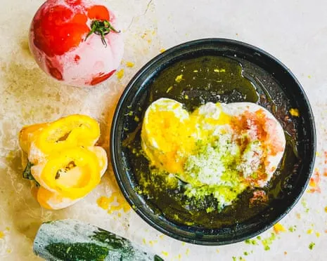 Ways to Transform Surplus Fruit and Veg into a Chilled Garnish – Guide