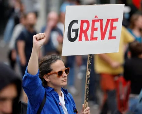 France Bracing for Major Protest Action Amid Worsening Governmental Turmoil