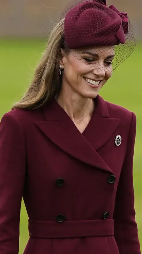 Melania’s Headpiece, Catherine’s Plumed Pin and Additional Remarkable Outfits Thus Far